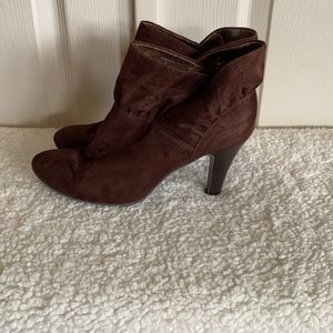 Coconuts Brown Suede Bootie, Sz 8